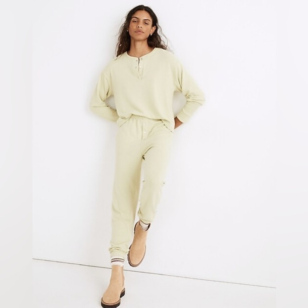 MadeWell Item NC139
Donni Henley Sweater Pants